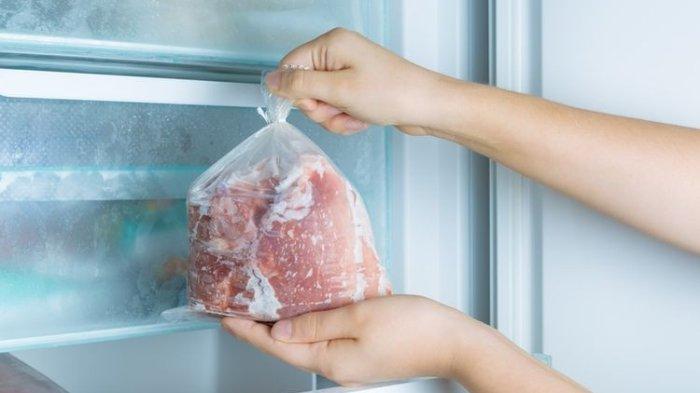 Ilustrasi freezer sulit membekukan makanan, banyak faktor penyebabnya.