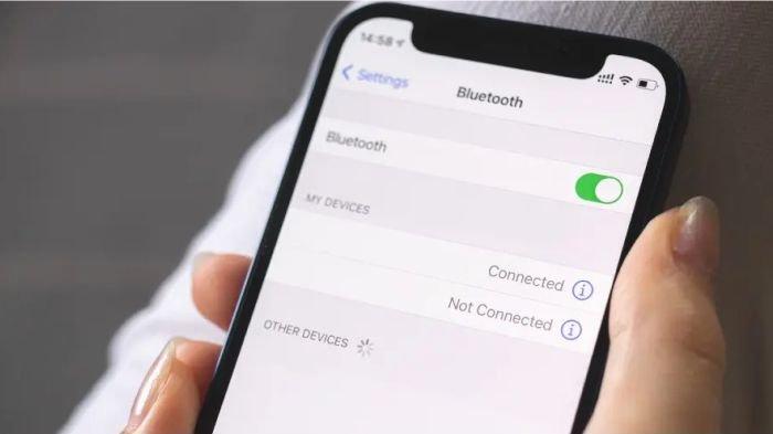Ilustrasi fitur Bluetooth iPhone yang sedang aktif