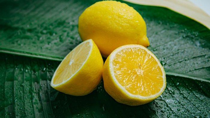 Ilustrasi lemon untuk mencuci mukena putih yang berjamur dan menguning.