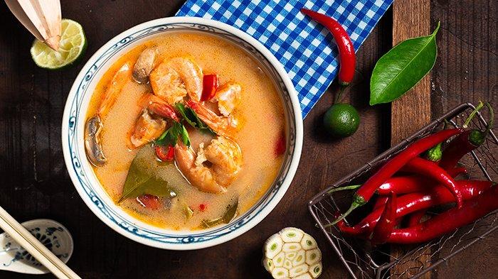 Ilustrasi makanan pedas yang bisa menjadi pilihan untuk menyebuhkan batuk secara alami.