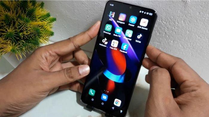 Ilustrasi cara screenshot menggunakan kombinasi tombol di itel S23 Plus