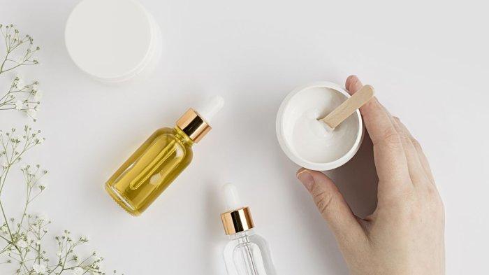 Ilustrasi skincare yang mengandung ceramide.