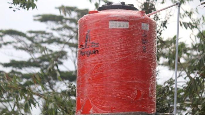 Ilustrasi pipa suplai untuk mengalirkan air ke dalam toren