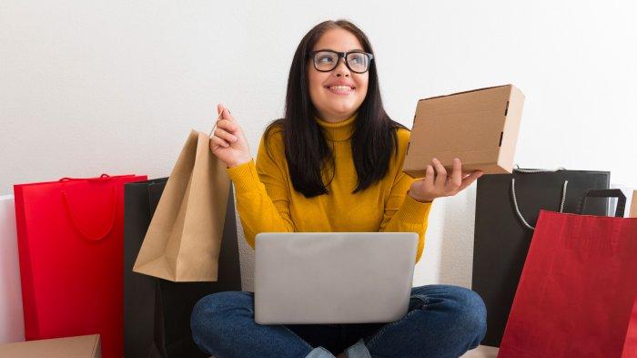 Ilustrasi seorang wanita belanja online