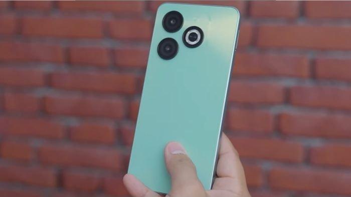 Desain bodi belakang Infinix SMART 8