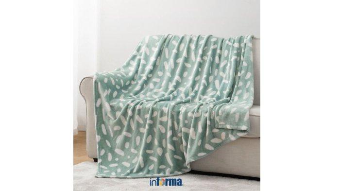 Informa 150x200 Cm Selimut Microfiber Print Iyeri lebih lembut dan nyaman saat digunakan.