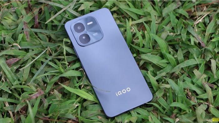 Desain bodi belakang iQOO Z9x 5G