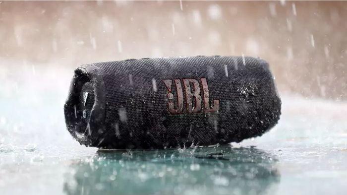 Desain speaker bluetooth JBL Charge 5