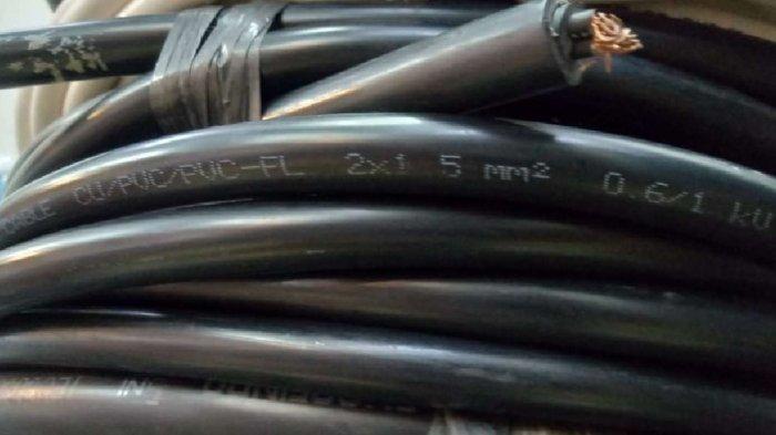 Ilustrasi kabel yang tidak terpakai