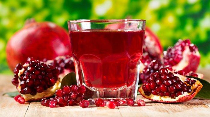 Jus Delima bisa menjadi minuman enak untuk membantu menurunkan hipertensi.