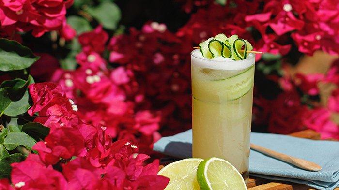 Campuran lemon dan timun untuk detoks perut buncit.