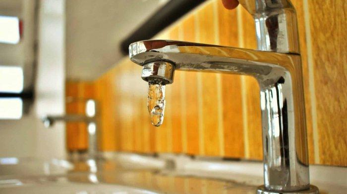 Menghilangkan noda kusam dan karat pada kran air