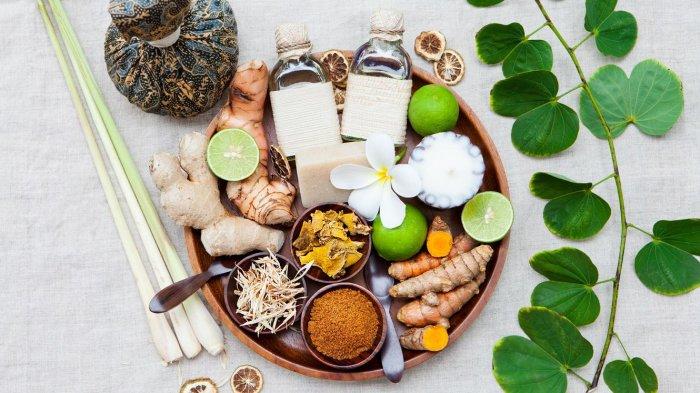 Lulur mangir dibuat dengan menggunakan berbagai jenis rempah-rempah