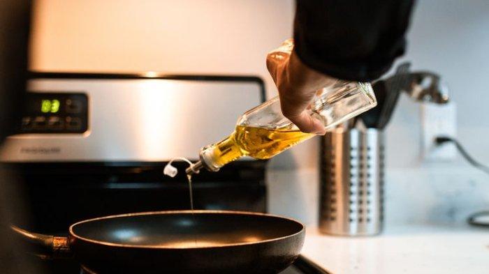 Lapisan anti lengket yang dimiliki teflon membuat proses memasak jauh lebih hemat minyak.