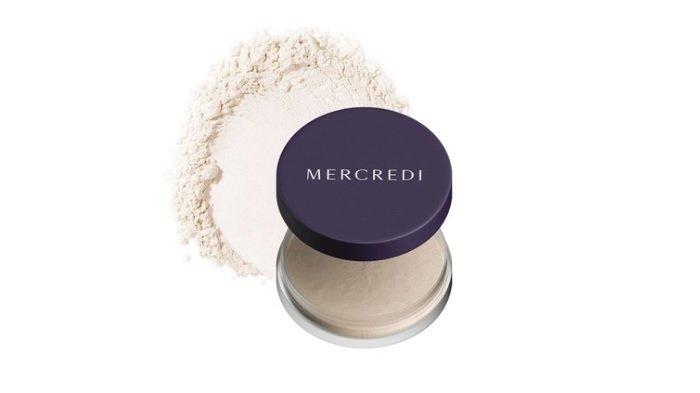 MERCREDI Poudre D Essence Couture Transclusent Powder.