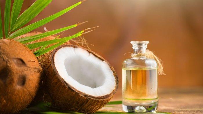 minyak kelapa bisa jadi bahan alami mencerahkan gigi.