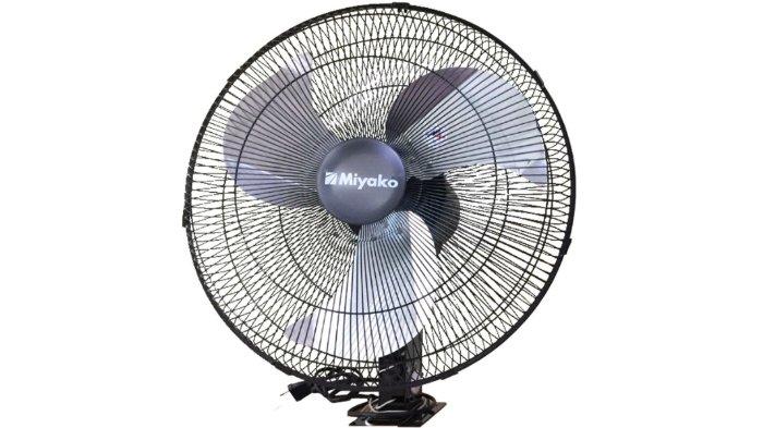 Miyako KDB 18 Industrial Wall Fan dengan 2 pilihan kecepatan didesain strong wind.