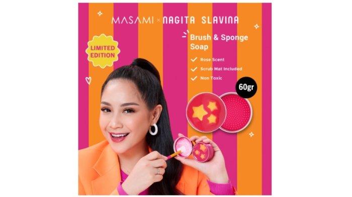 Masami x Nagita Slavina Brush & Sponge Soap