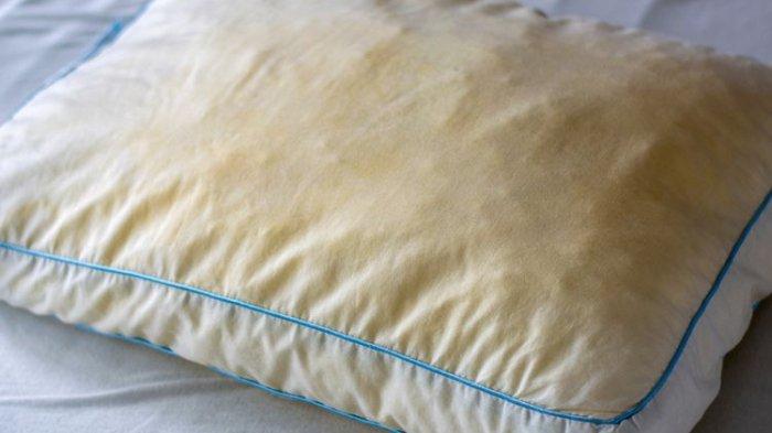 Cara mencuci sarung bantal yang menguning