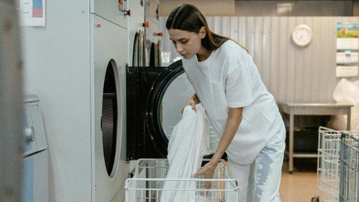 Pisahkan handuk dengan cucian lain agar tidak cepat rusak