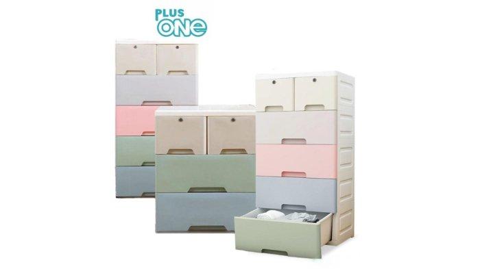 Plus One Lemari Plastik punya 3 pilihan ukuran dan desain warna warni.