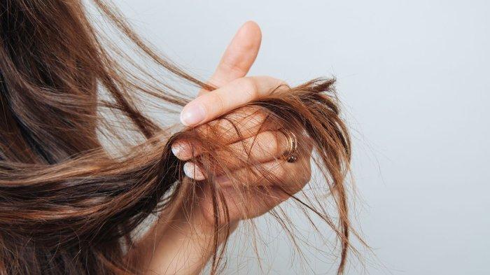 Perhatikan tekstur rambutmu untuk kenali tanda penuaan pada rambut