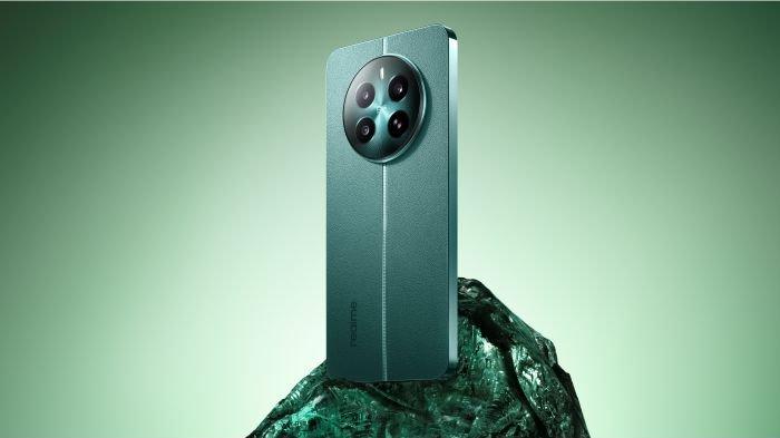 Desain bodi belakang realme 12 Plus 5G yang tergolong mewah dan elegan di kelas midrange