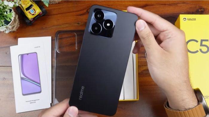 Desain bodi belakang realme C51s