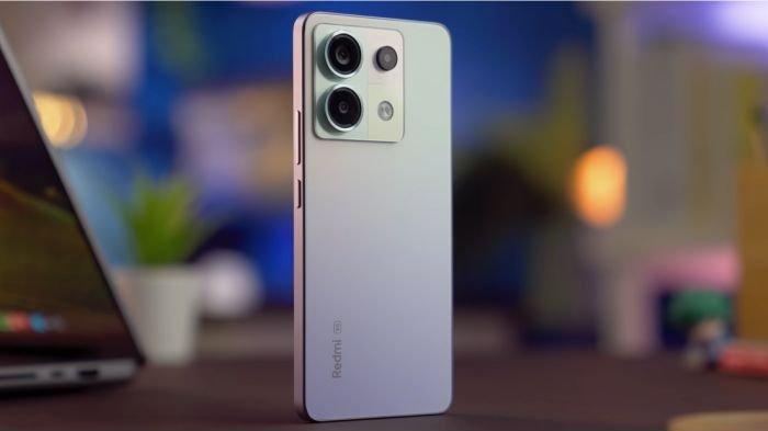 Desain bodi belakang Redmi Note 13 Pro 5G yang terlihat tampil stylish dan elegan.