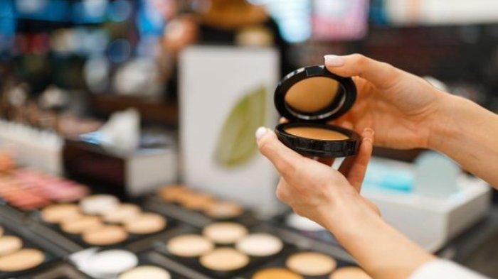 Sebaiknya bertanya Langsung ke Pelaku Usaha untuk memastikan kosmetik asli atau palsu.
