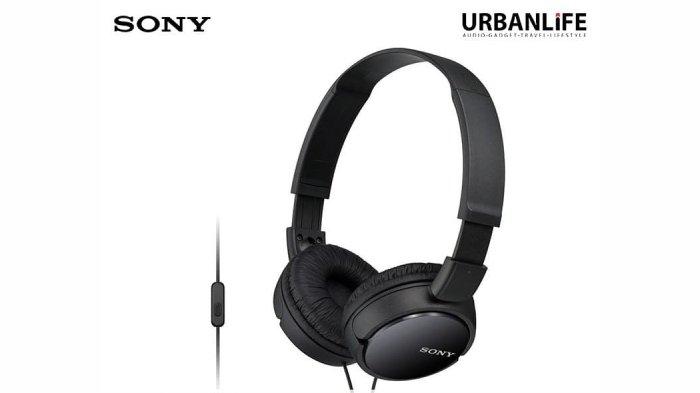Headset SONY MDR-ZX110AP dalam varian warna hitam, punya kesan elegan