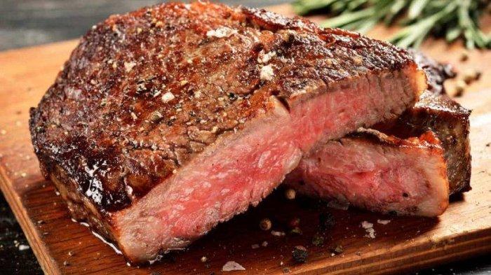 Daging kambing maupun sapi sebaiknya tidak dimakan setelah durian.