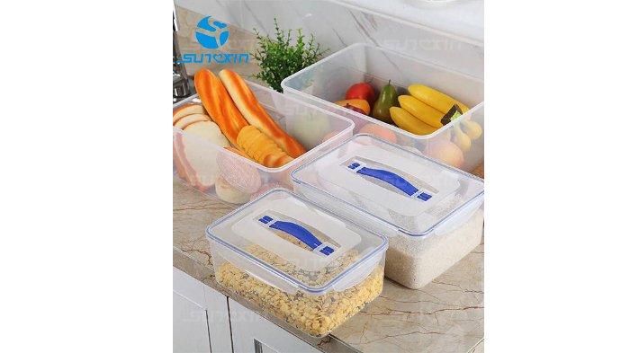 SUNXIN Kontainer Makanan Kulkas 8804 hadir dengan material plastik berkualitas.