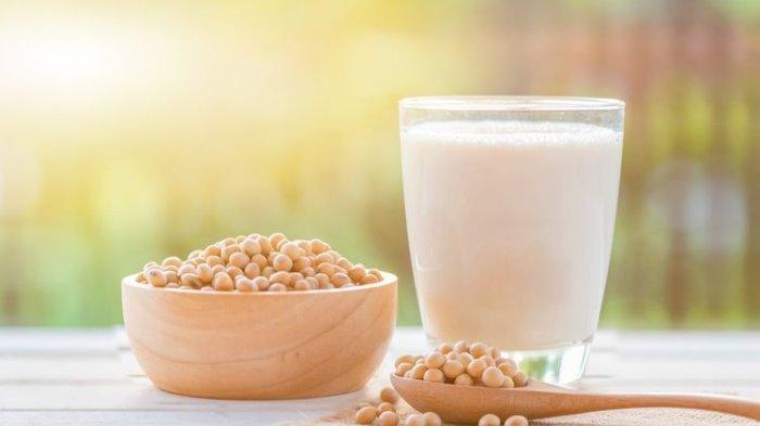Susu kedelai punya manfaat untuk kecantikan.