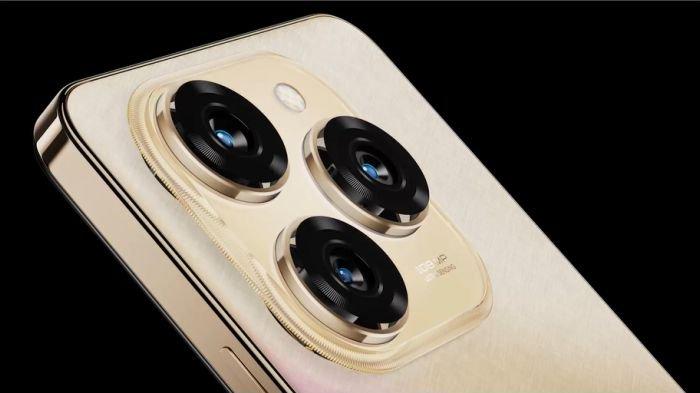 Modul kamera di bodi belakang TECNO SPARK 20 Pro