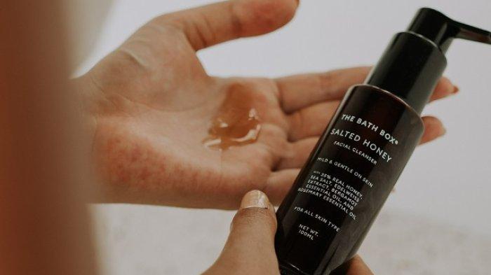 THE BATH BOX Salted Honey Facial Cleanser
