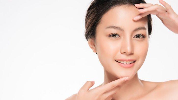 Ilustrasi kulit wajah glowing.