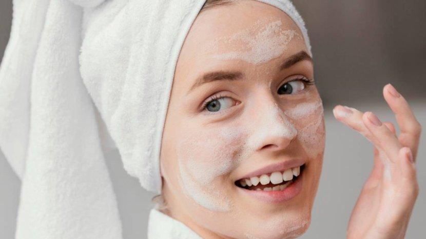 24 Daftar Sabun Muka yang Bikin Kulit Wajah Cerah Merona