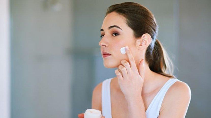 5 Rekomendasi Gel Moisturizer yang Bikin Wajah Lembap dan Tidak Lengket