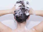 20 Daftar Shampoo Anti Rontok Terbaik 2025 Lengkap dengan Harga