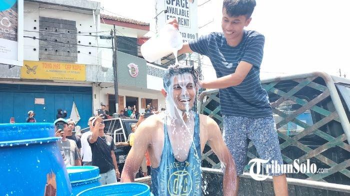 Aksi pembuangan susu di Boyolali, Sabtu (9/11/2024)