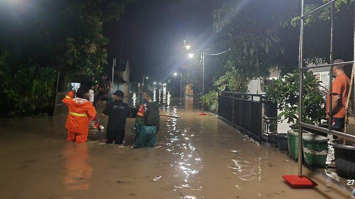 Banjir merendam wilayah Kabupaten Sragen pada Senin (27/1/2025).