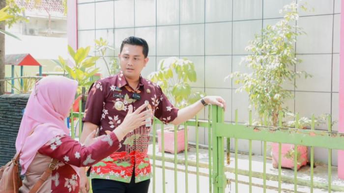 Bupati Klaten Hamenang Wajar Ismoyo melakukan inspeksi mendadak (sidak) di Puskesmas wilayah Kabupaten Klaten, Kamis (19/7/2025).