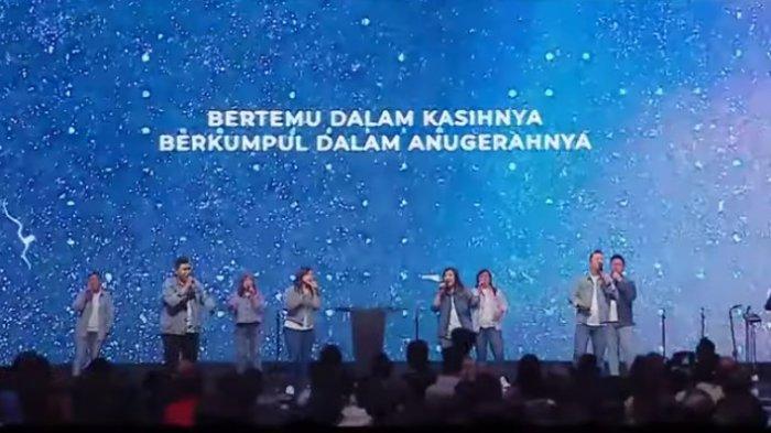 Chord Kunci Gitar dan Lirik Bertemu Dalam KasihNya, Berkumpul dalam