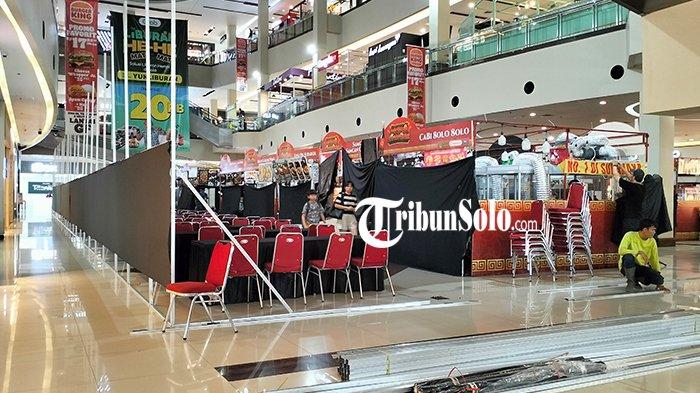 Tenant-tenant festival kuliner Pecinan Nusantara di Solo Paragon Mall, Rabu (3/7/2024), yang ditutup karena diprotes oleh ormas