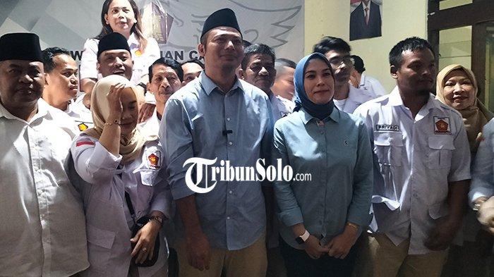 Agus Irawan dan Dwi Fajar Nirwana foto bersama Kader Gerindra Boyolali, Jumat (9/8/2024).