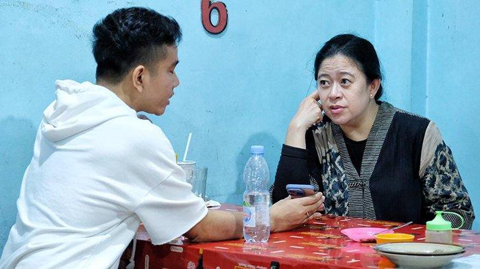 Gibran saat berbincang dengan Puan Maharani di sebuah warung makan di Solo.