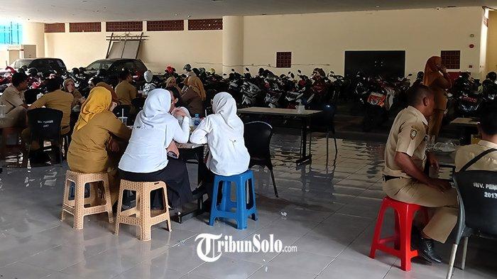 DUGAAN PELECEHAN - Ilustrasi ASN Pemkot Solo. Dugaan pelecehan seksual bermula dari aduan di laman ULAS bahwa dilakukan oleh seorang yang berstatus ASN yang bertugas di Dinas Kesehatan Kota (DKK) Solo. Kasus dugaan pelecehan seksual yang terjadi di lingkup Pemerintah Kota (Pemkot) Solo itu kini telah masuk ke dalam ranah hukum.