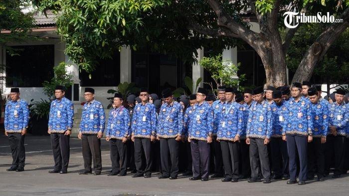 BIKIN KECEWA : Ilustrasi ASN di Wonogiri, beberapa waktu lalu. Pengangkatan Calon Pegawai Negeri Sipil (CPNS) dan Pegawai Pemerintah dengan Perjanjian Kerja (PPPK) diundur membuat peserta lolos kecewa.