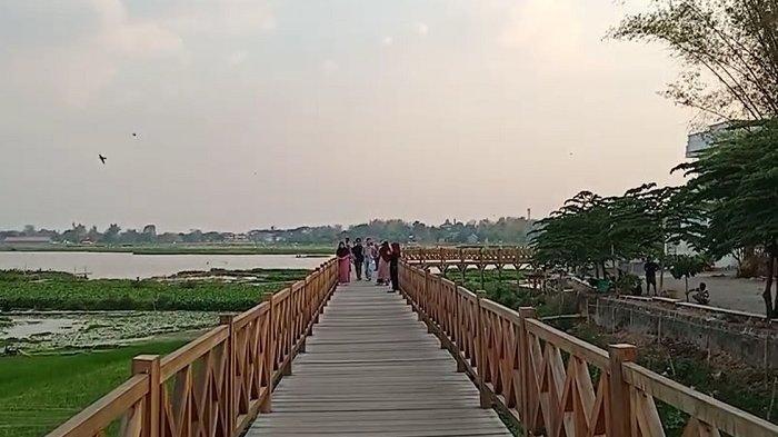 Jembatan Kayu Waduk Cengklik, rekomendasi tempat wisata di Boyolali, Jawa Tengah.